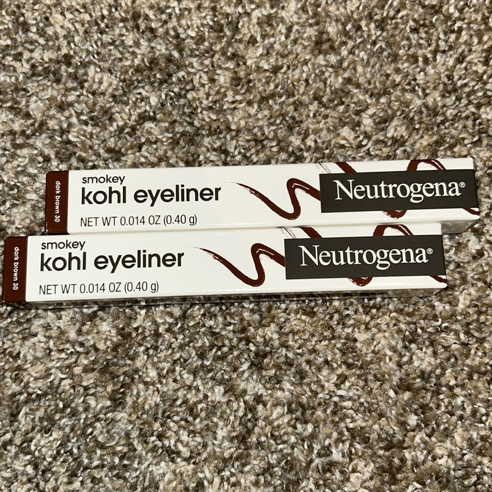 Neutrogena Smokey kohl eyeliner